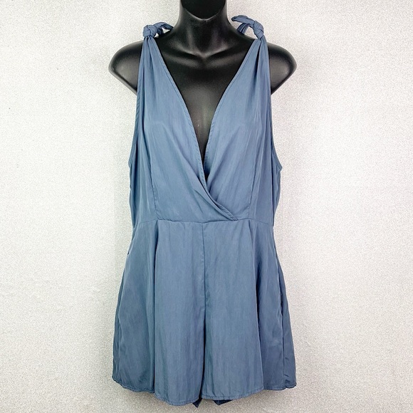 Sadie & Sage Deep V Plunge Romper Shorts Set Soft Indigo Blue NWT Anthropologie - Picture 1 of 12